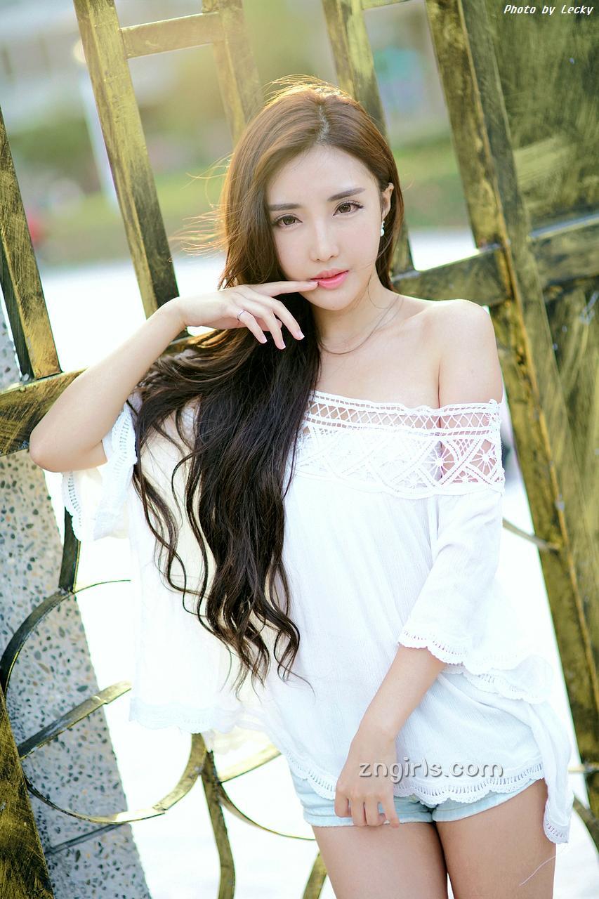 赵芸- 成熟女人户外写真系列七