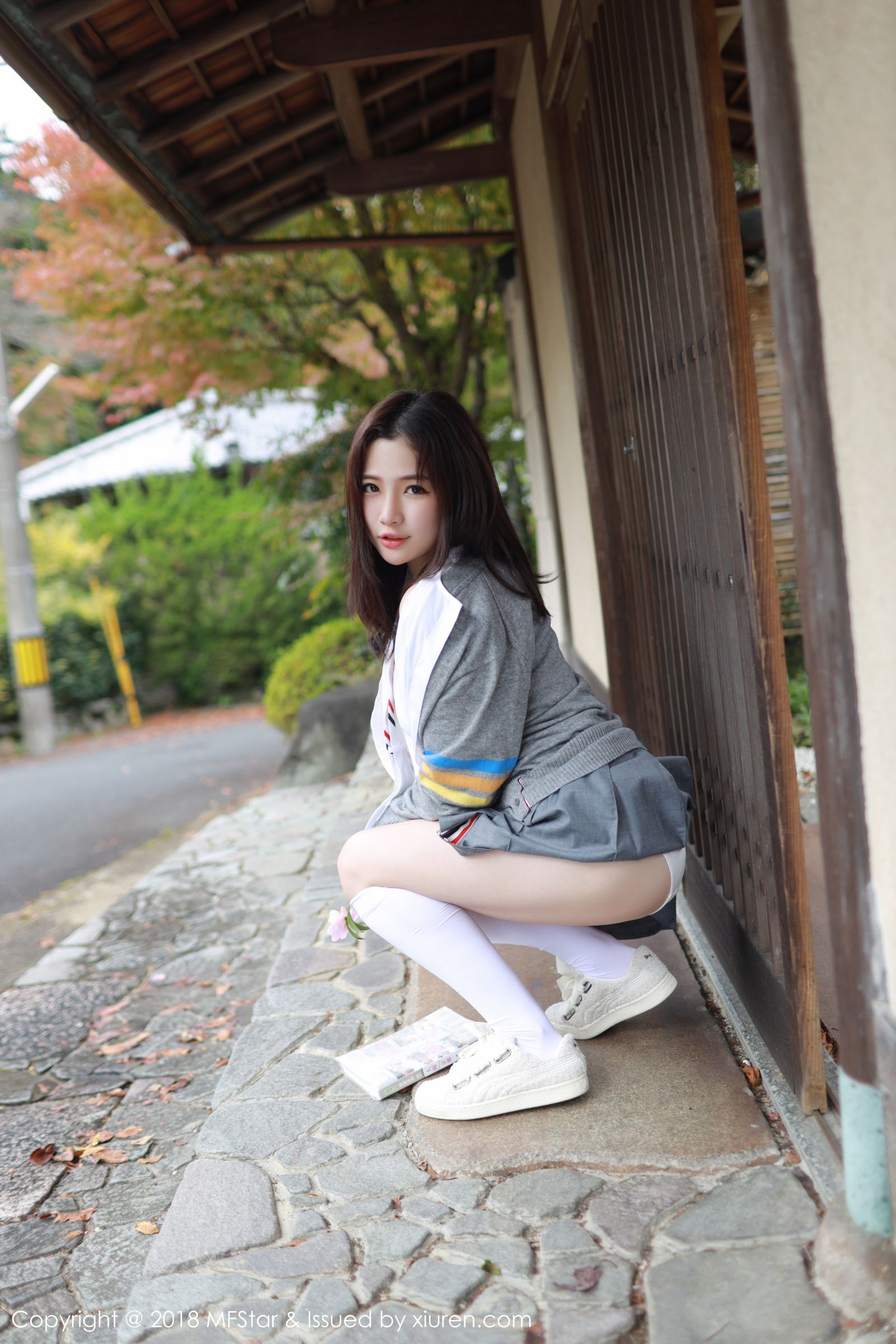 女神徐cake回归 户外学院风系列