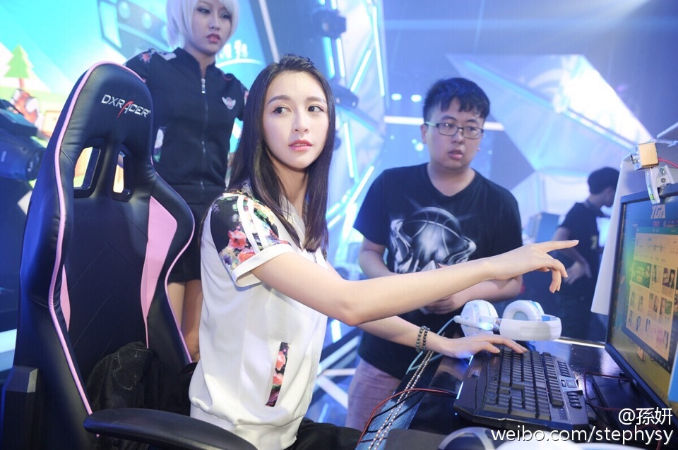 孙妍Stephy ChinaJoy 2015 ShowGirl