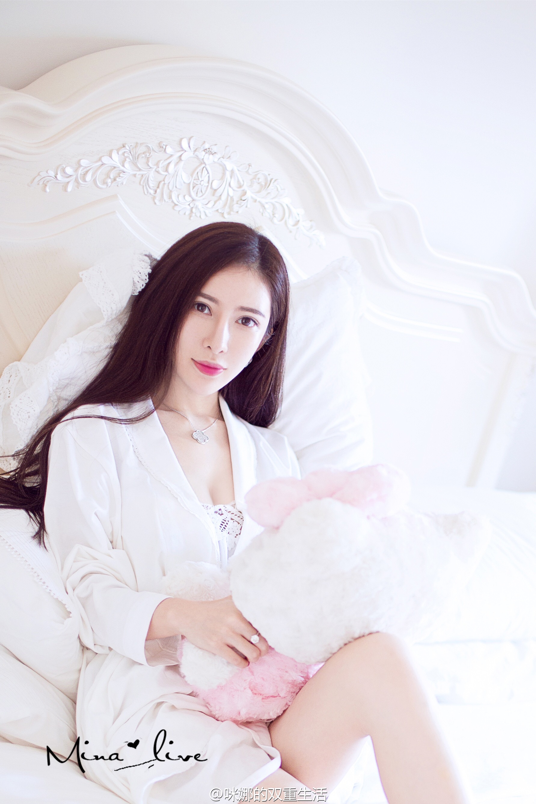 咪娜Mina 气质女神私房照诱惑写真图
