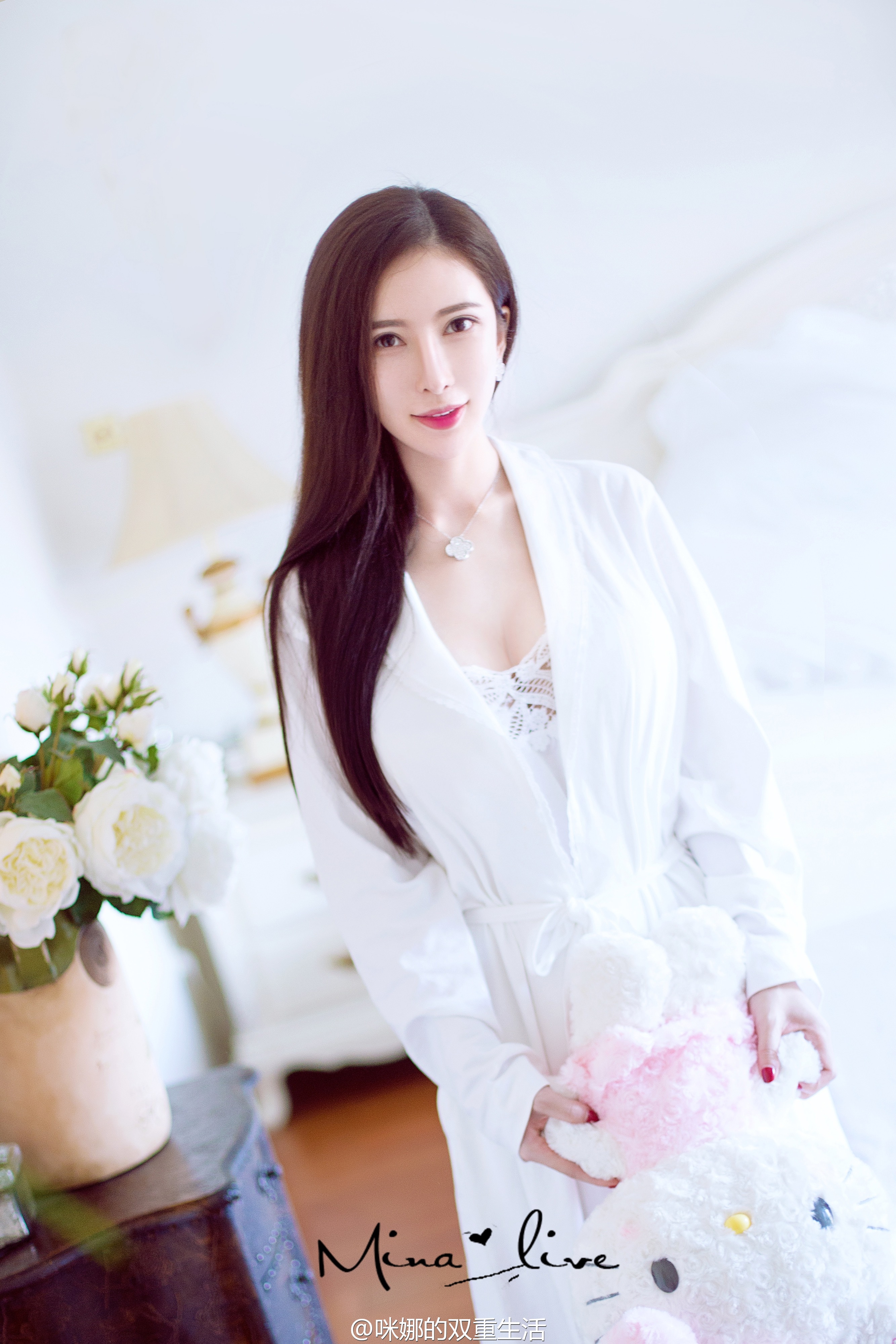 咪娜Mina 气质女神私房照诱惑写真图