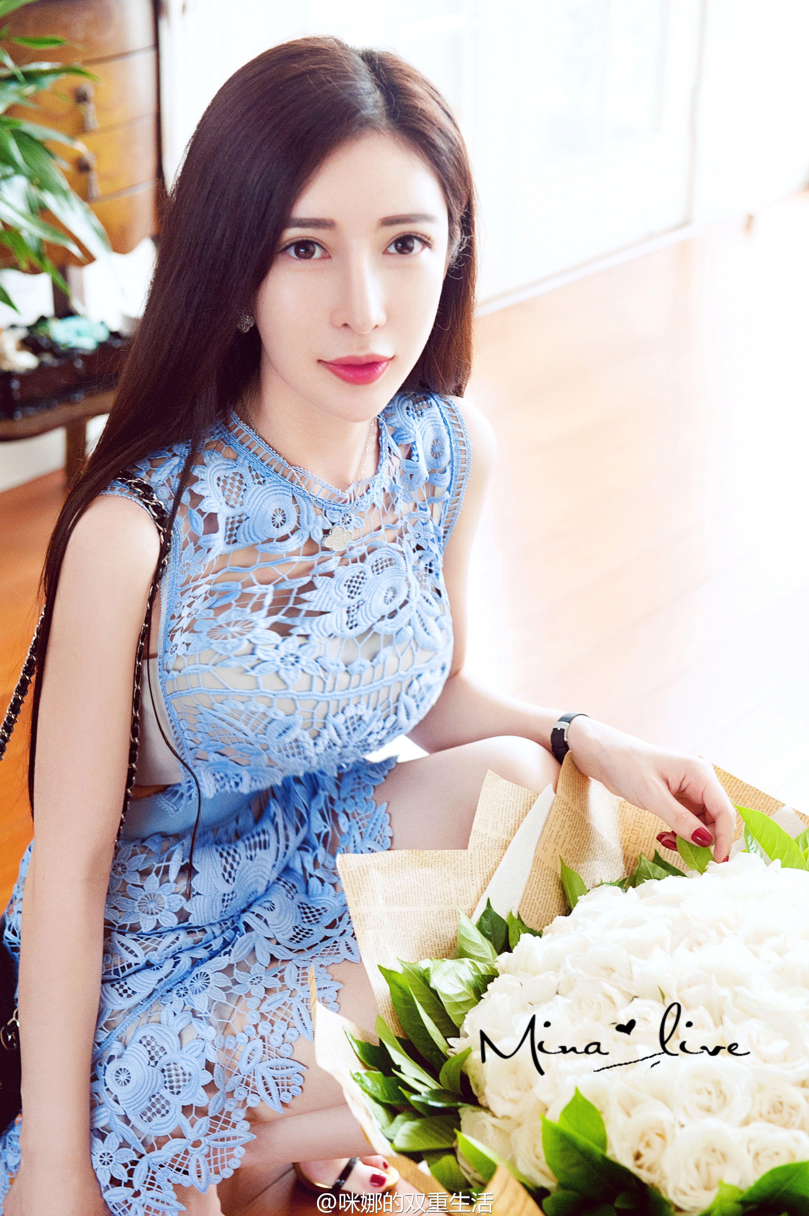 咪娜Mina 气质女神私房照诱惑写真图