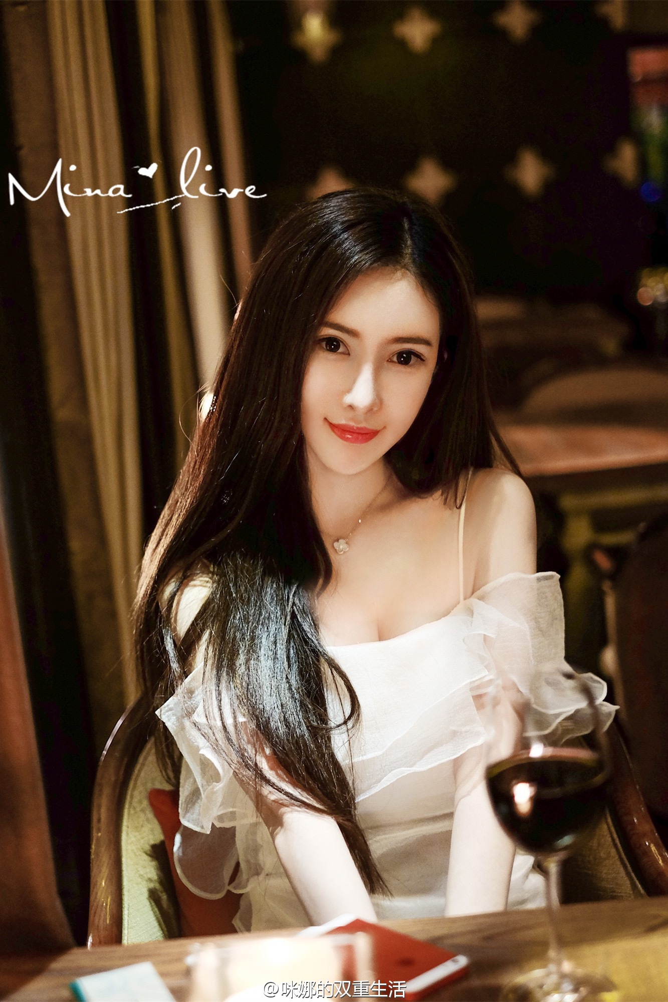 咪娜Mina 气质女神私房照诱惑写真图