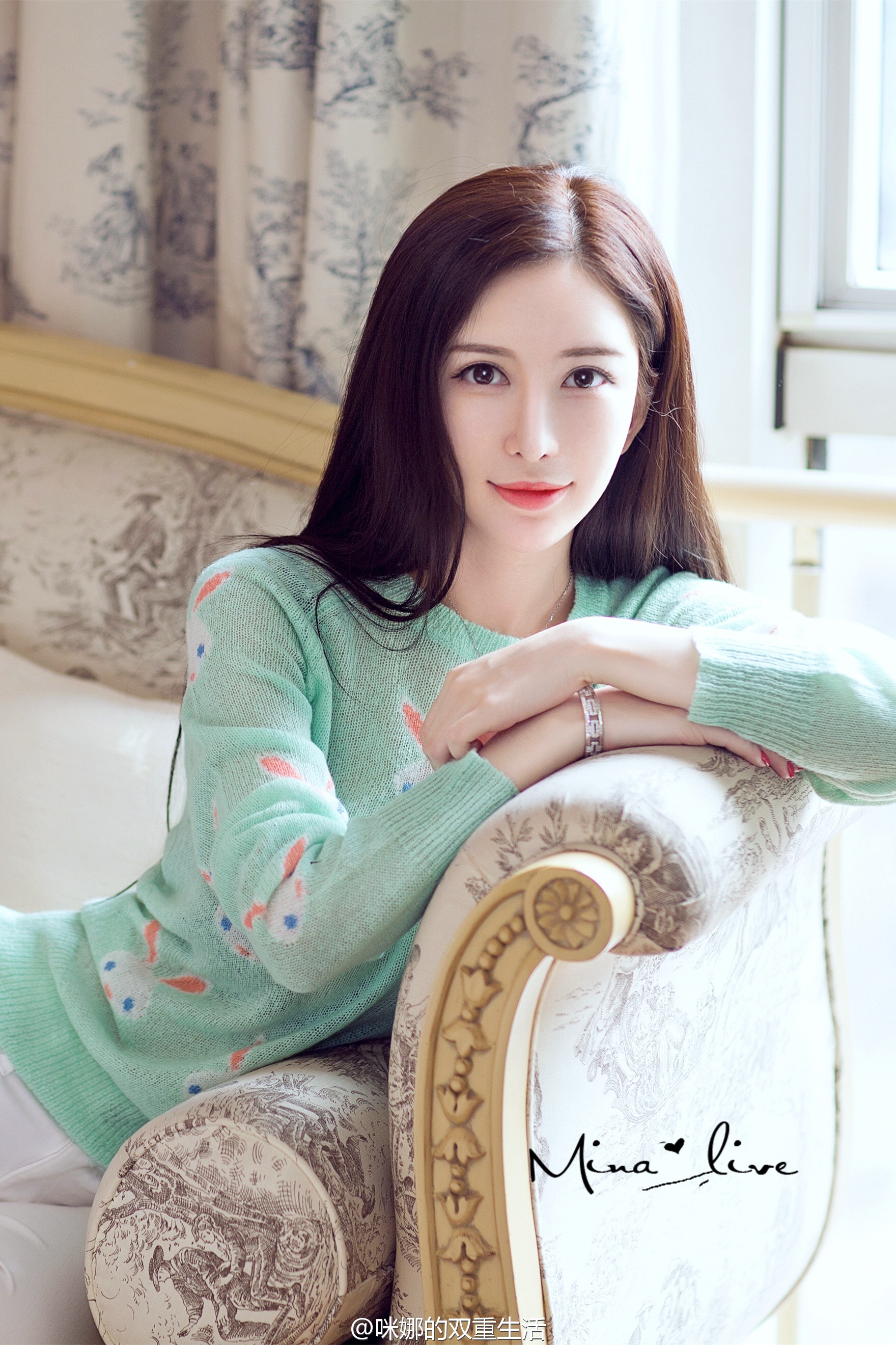 咪娜Mina 气质女神私房照诱惑写真图