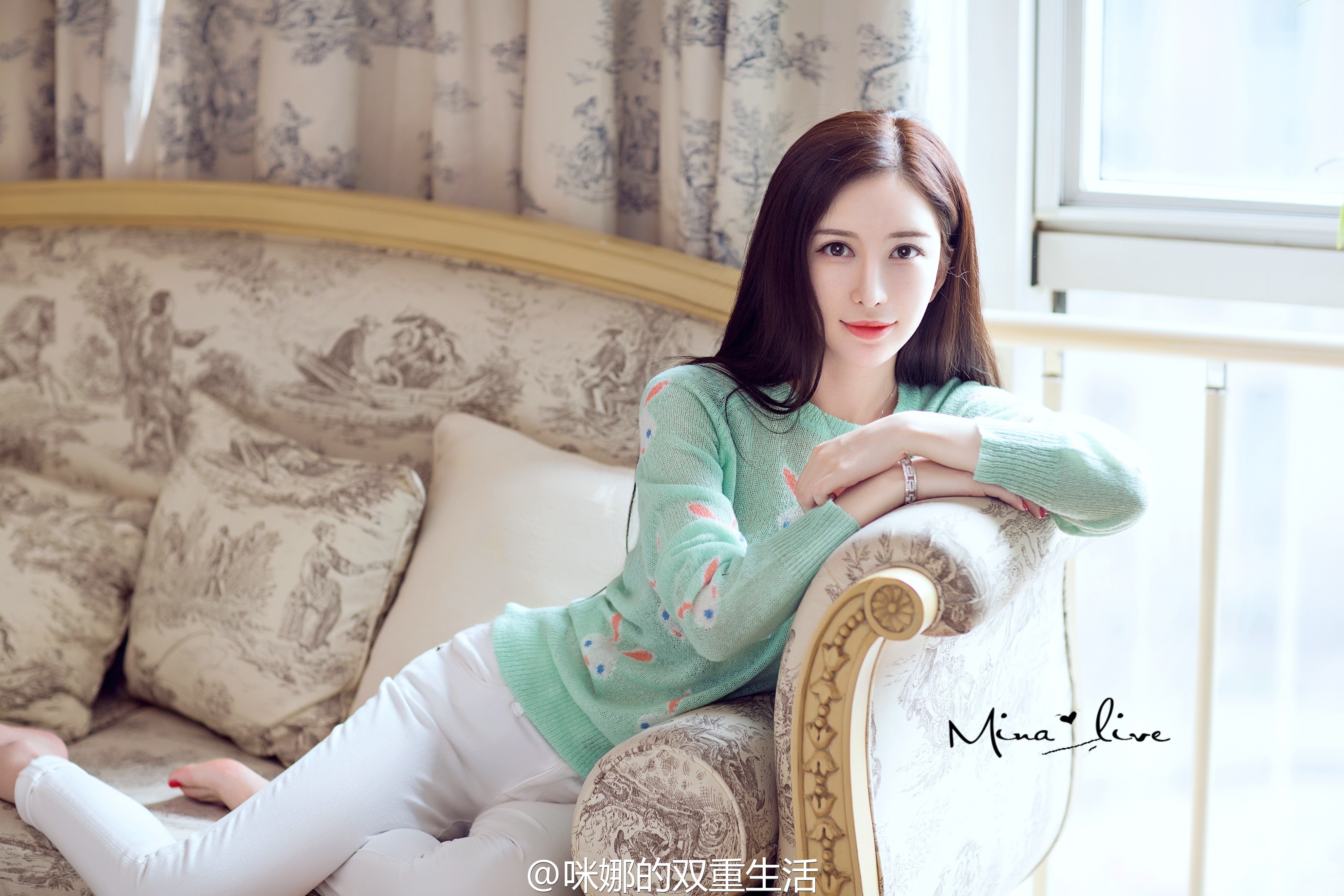 咪娜Mina 气质女神私房照诱惑写真图