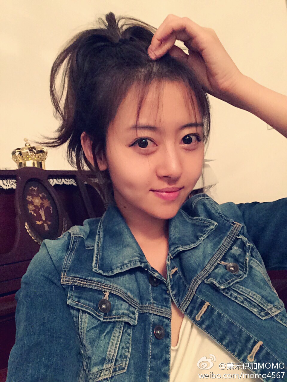 萧禾伊加MoMo 她似蜜,甜到心里的车模