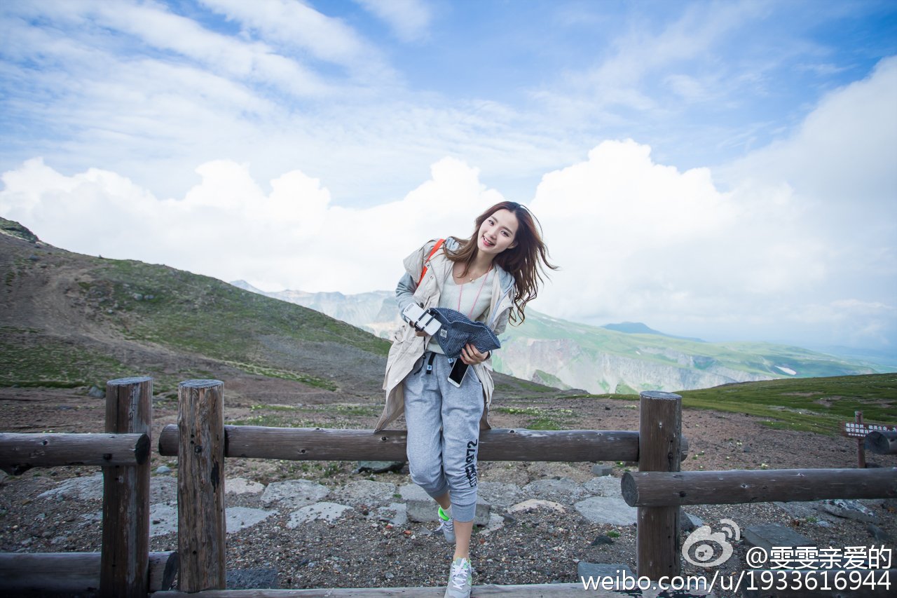 吴丽雯 气质车模私房照诱惑写真图