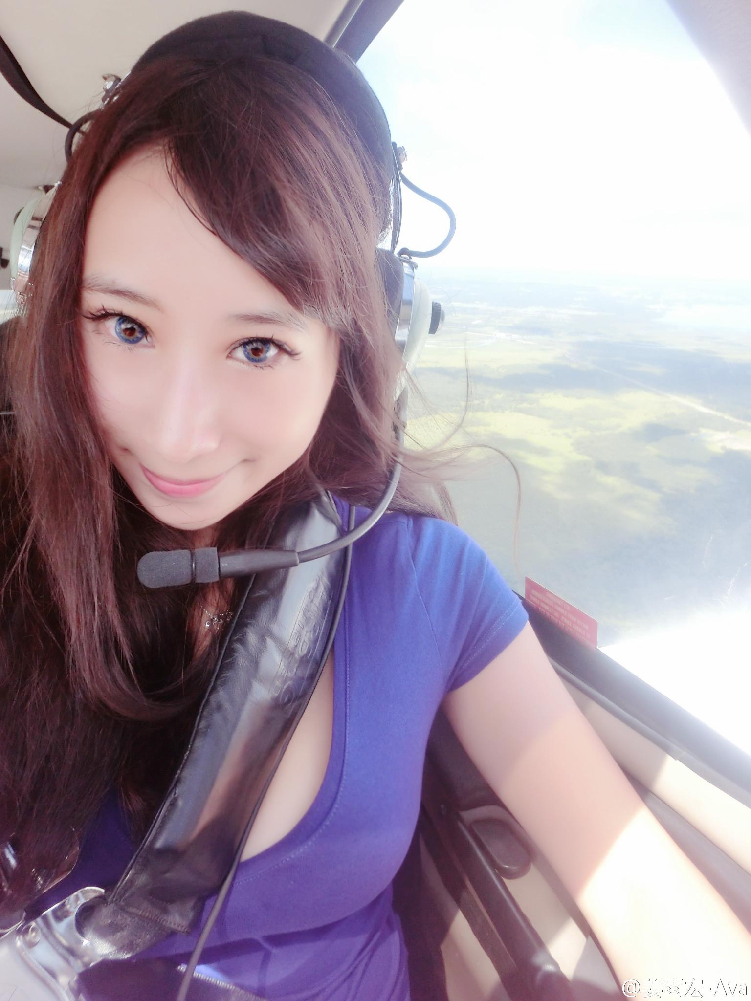 姜雨宏Ava 性感火辣比基尼美图