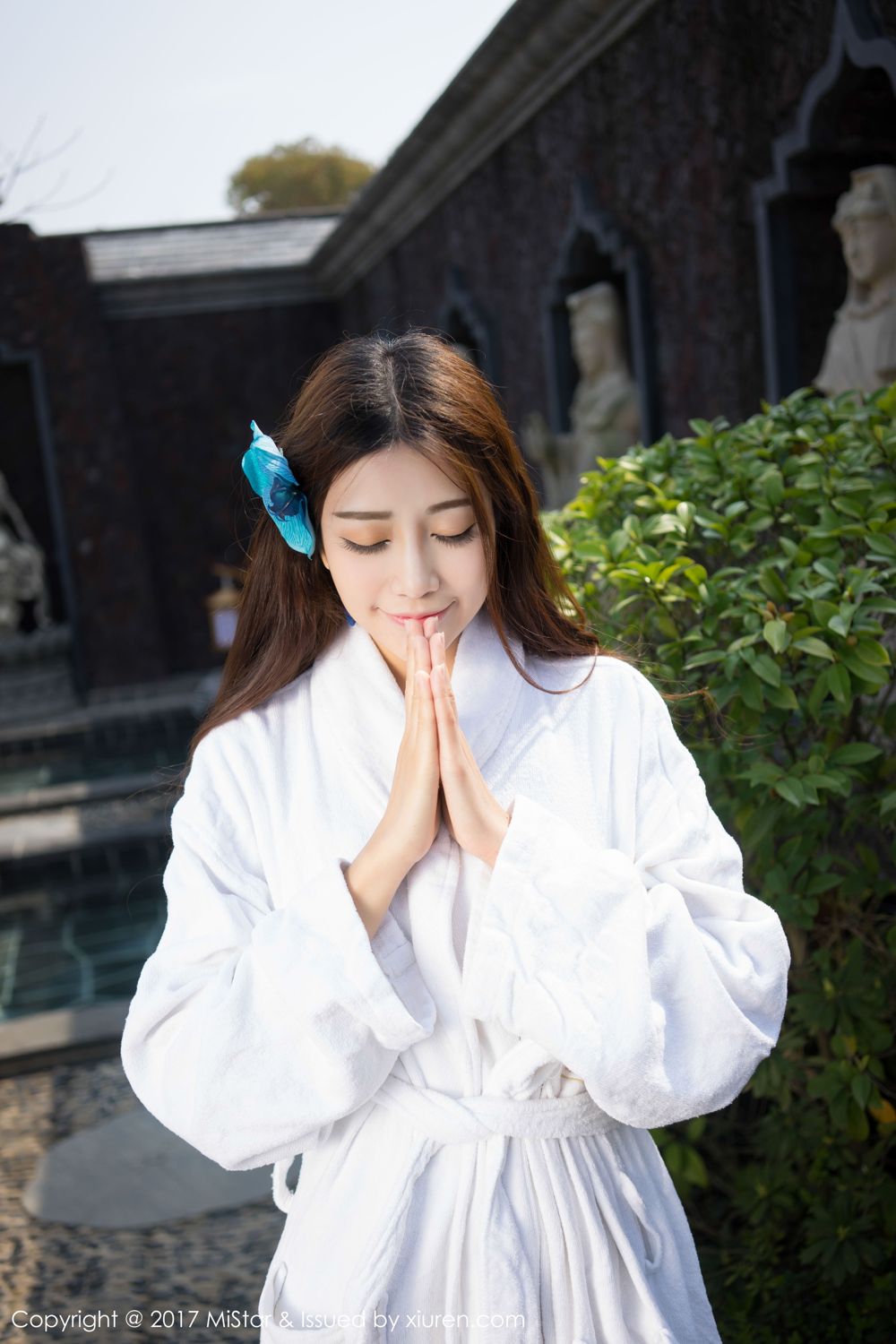 颜值美女小蕾蕾 黄色长裙蓝色吊带