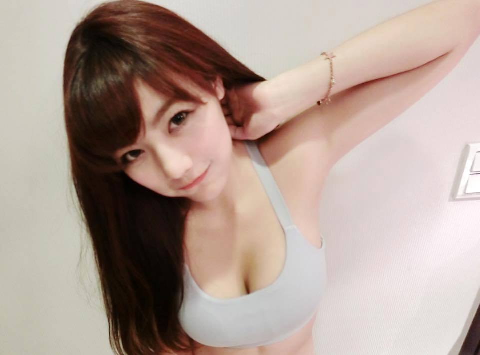 冰淇淋女孩陈葳 这身材好到爆炸哦~