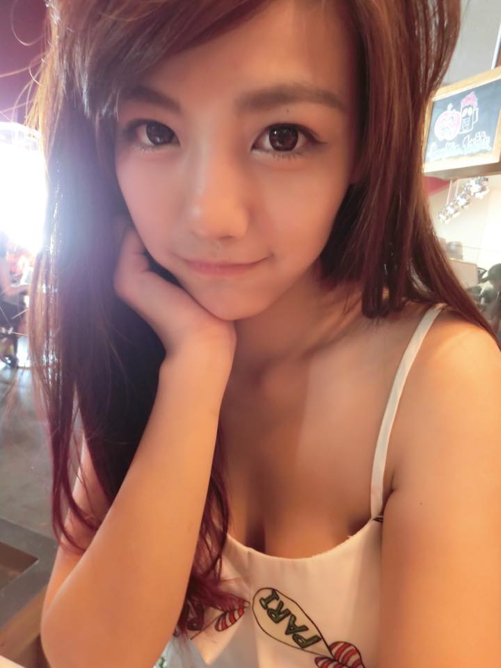 冰淇淋女孩陈葳 这身材好到爆炸哦~
