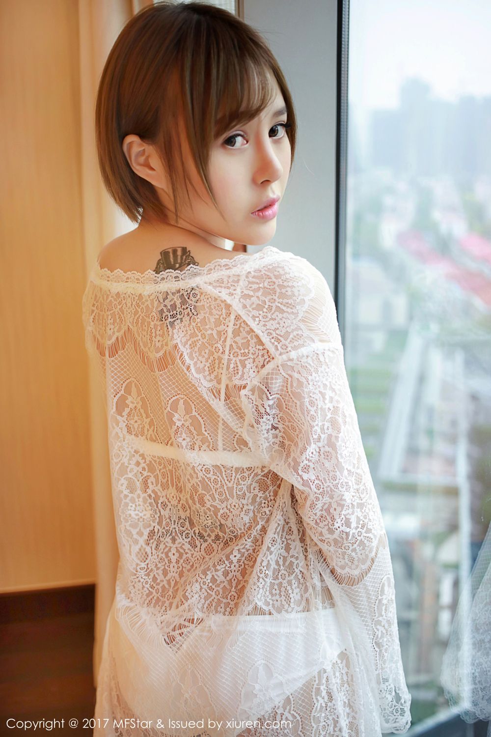清新女神Evelyn艾莉 半透内衣完美曲线