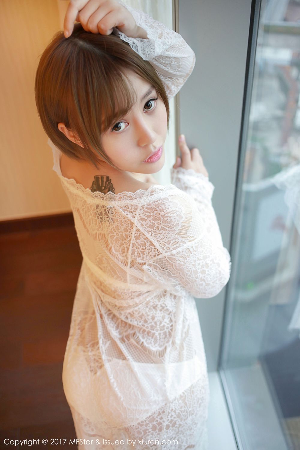 清新女神Evelyn艾莉 半透内衣完美曲线