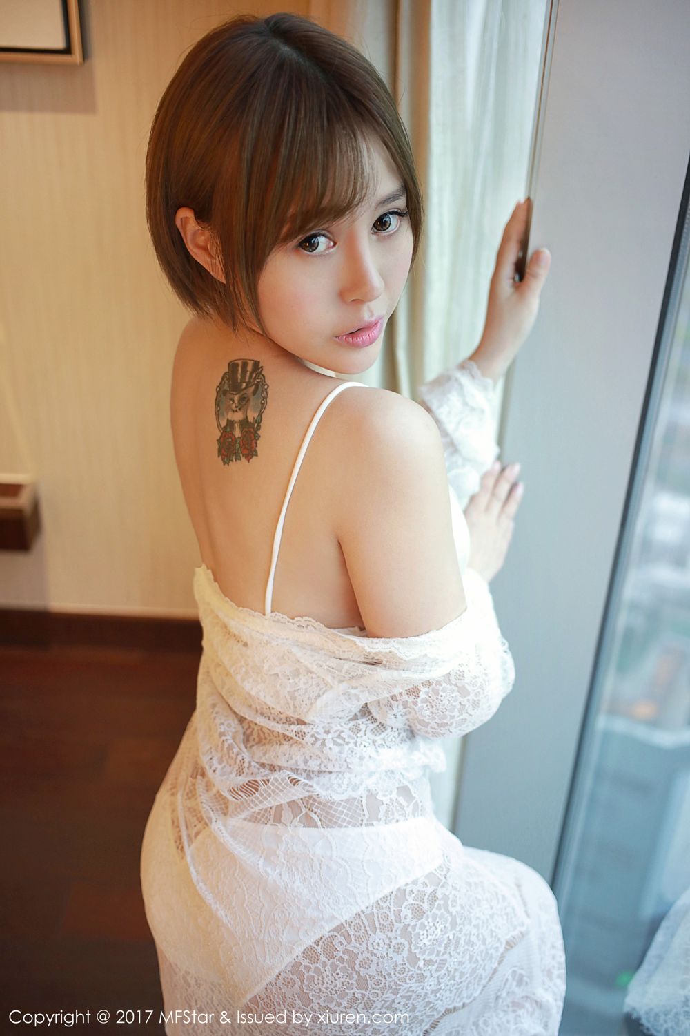清新女神Evelyn艾莉 半透内衣完美曲线