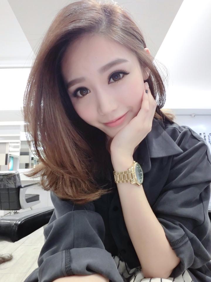 陈玟予 白皙美腿甜美脸蛋超迷人!!