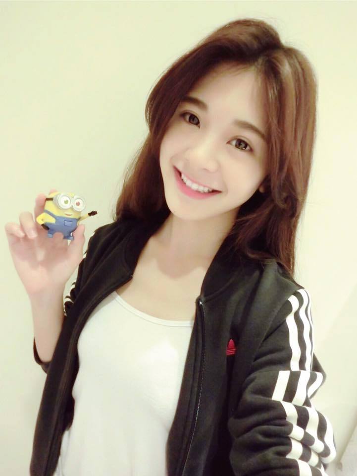 钟采轩Emily 清新养眼大学生正妹女神