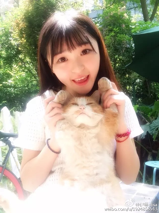 伊小七MoMo 清新养眼萝莉私房照诱惑写真图
