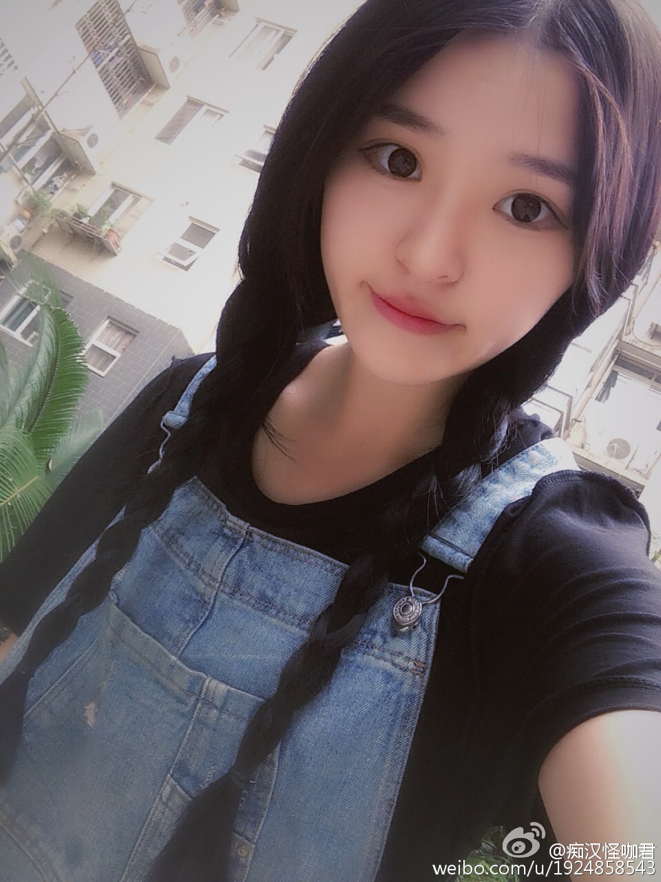 伊小七MoMo 清新养眼萝莉私房照诱惑写真图