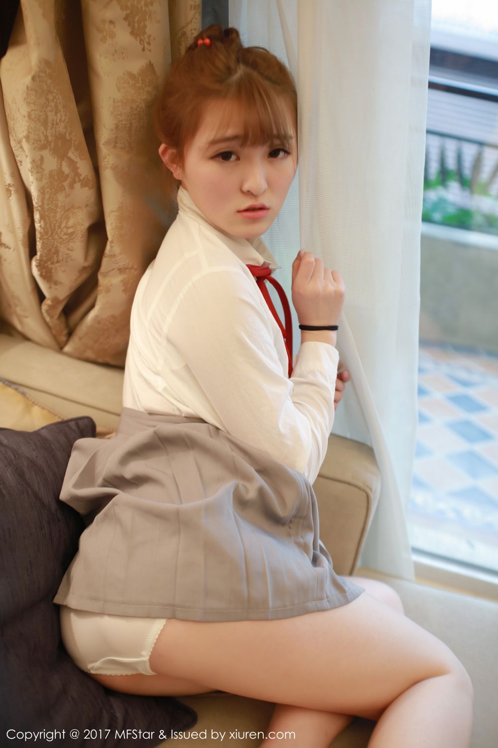 萝莉美女伊小七 学生装短裙系列