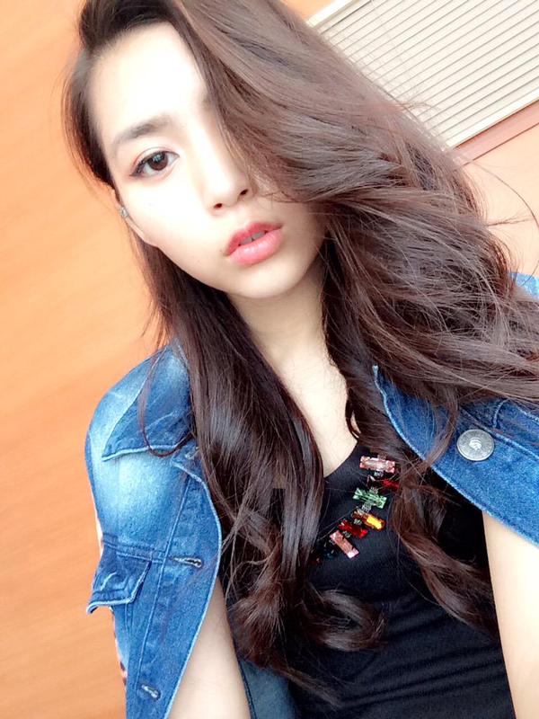 青野纱穗 冷艳美少女维特私房照诱惑写真图