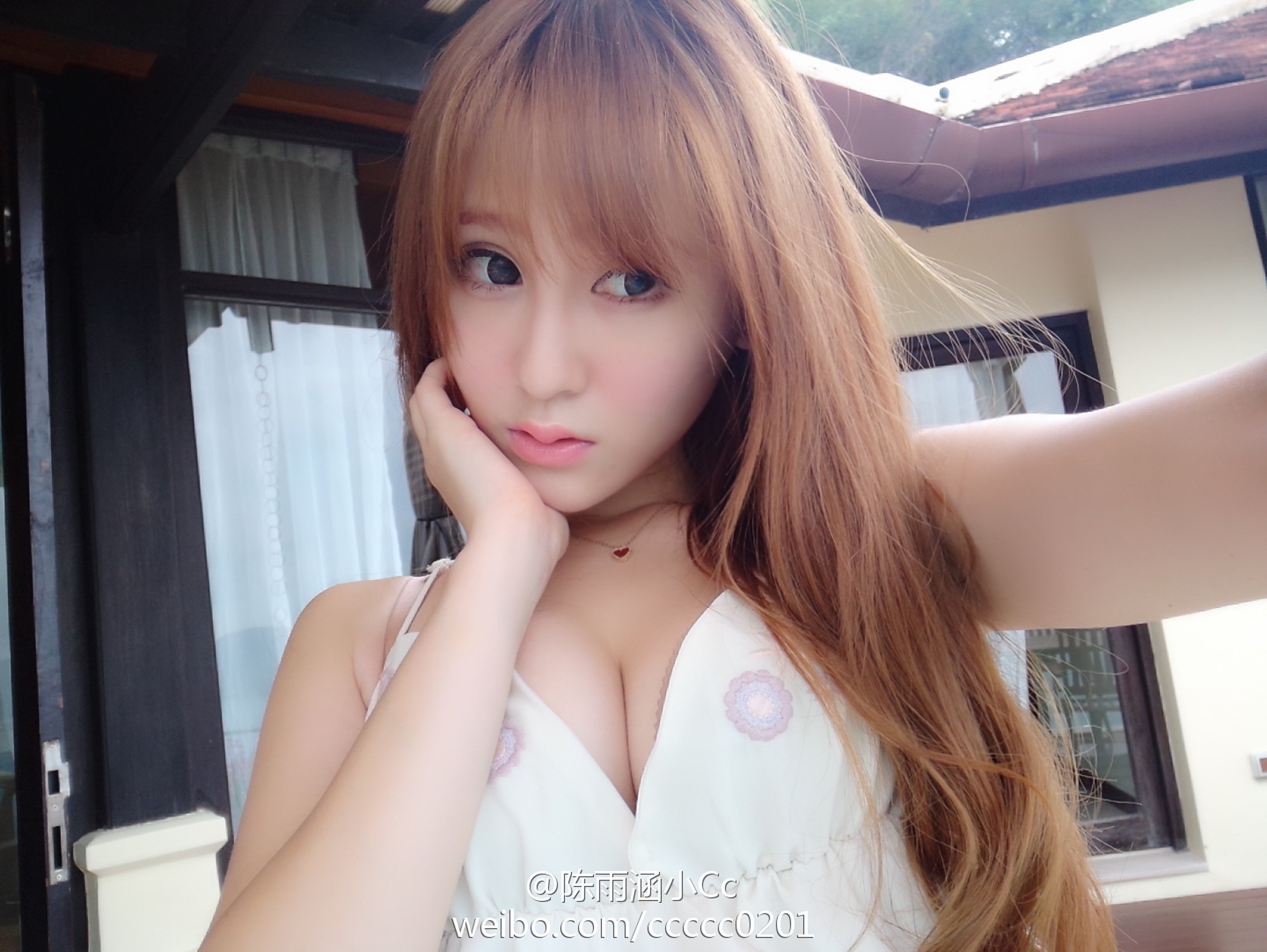 陈雨涵Cc 胸器逼人的美女私房照诱惑写真图