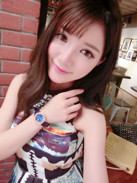 奶茶Emily 甜美正妹私房照诱惑写真图