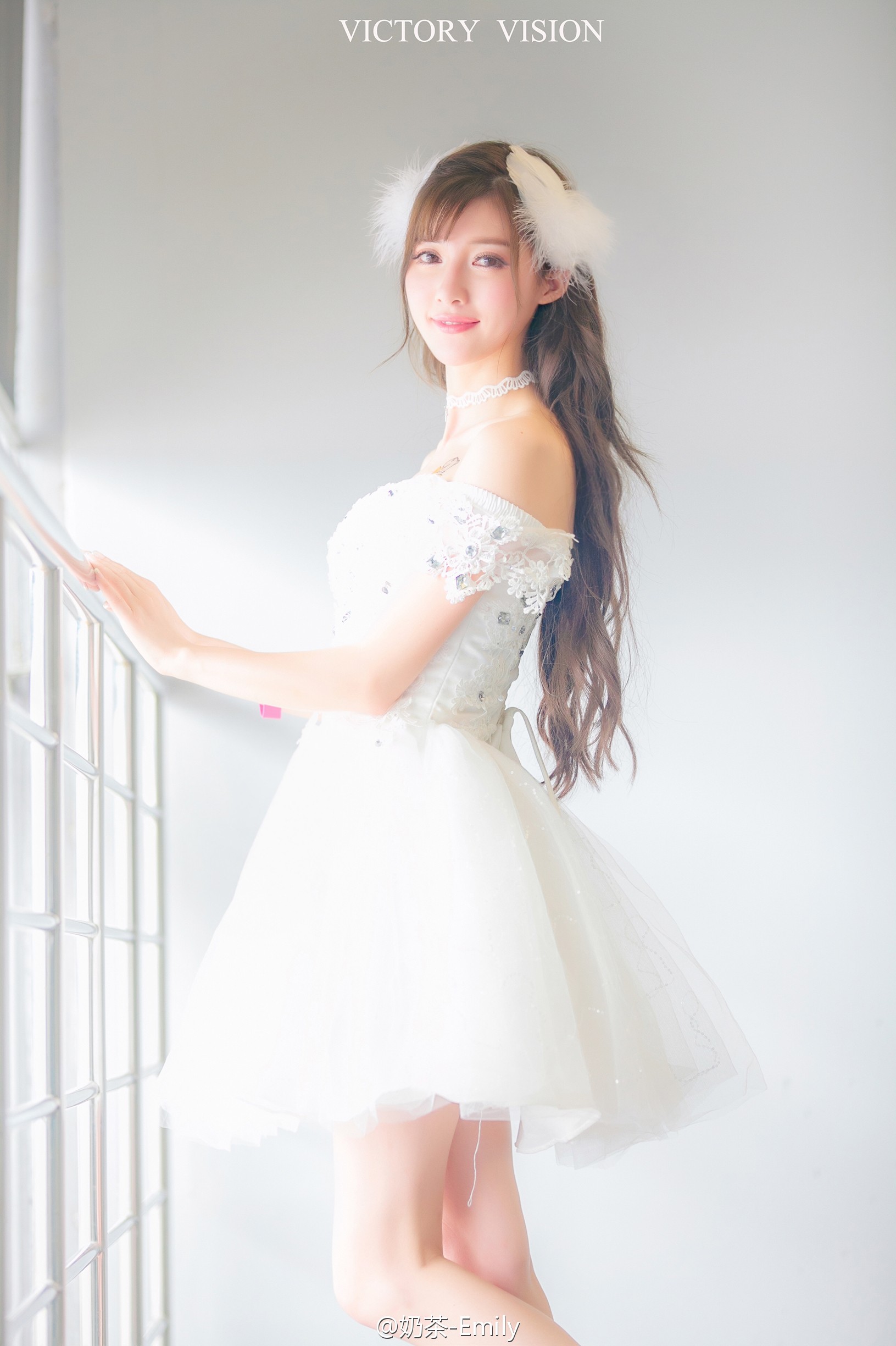 奶茶Emily 清新养眼外拍特辑