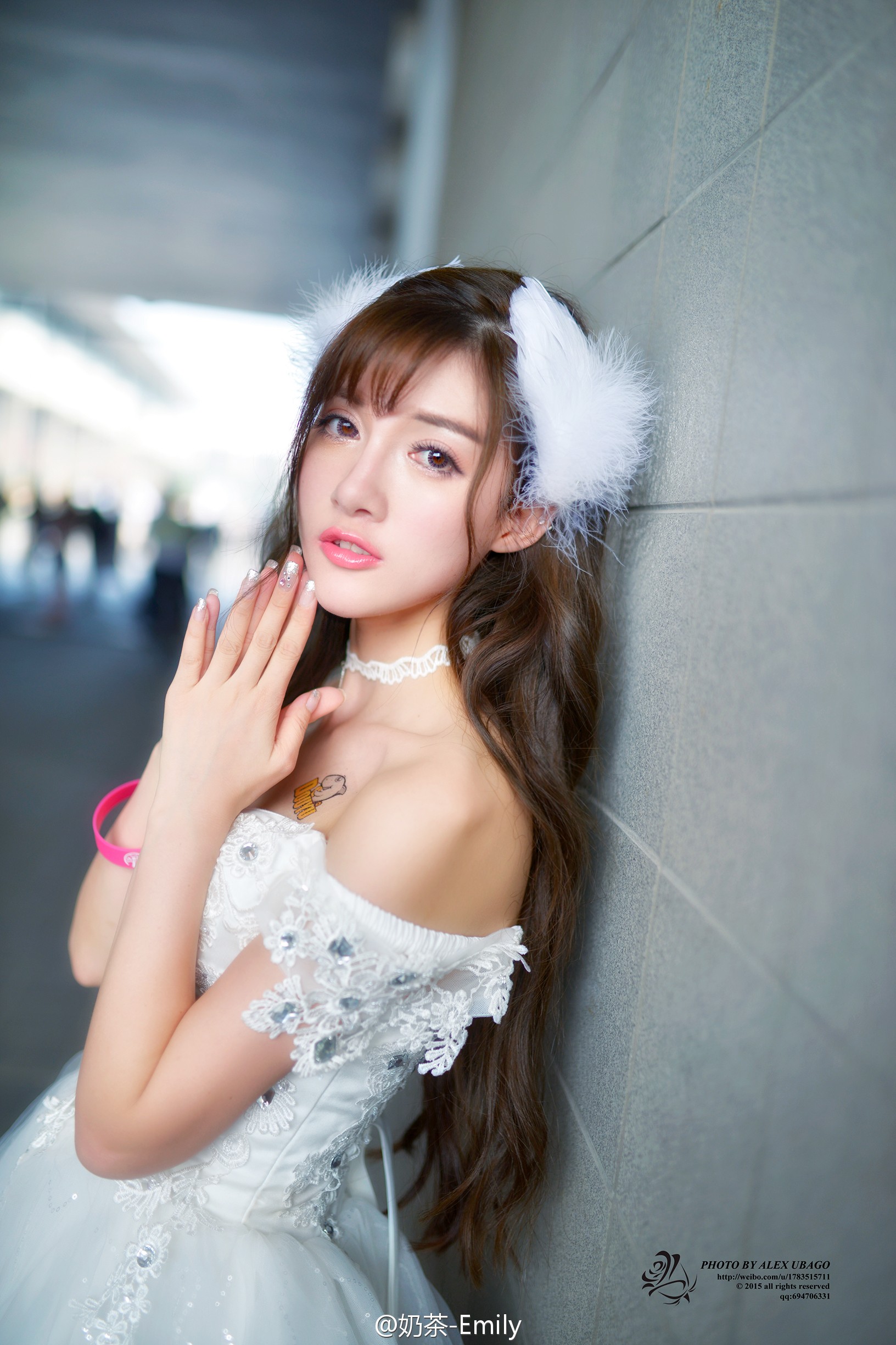 奶茶Emily 清新养眼外拍特辑