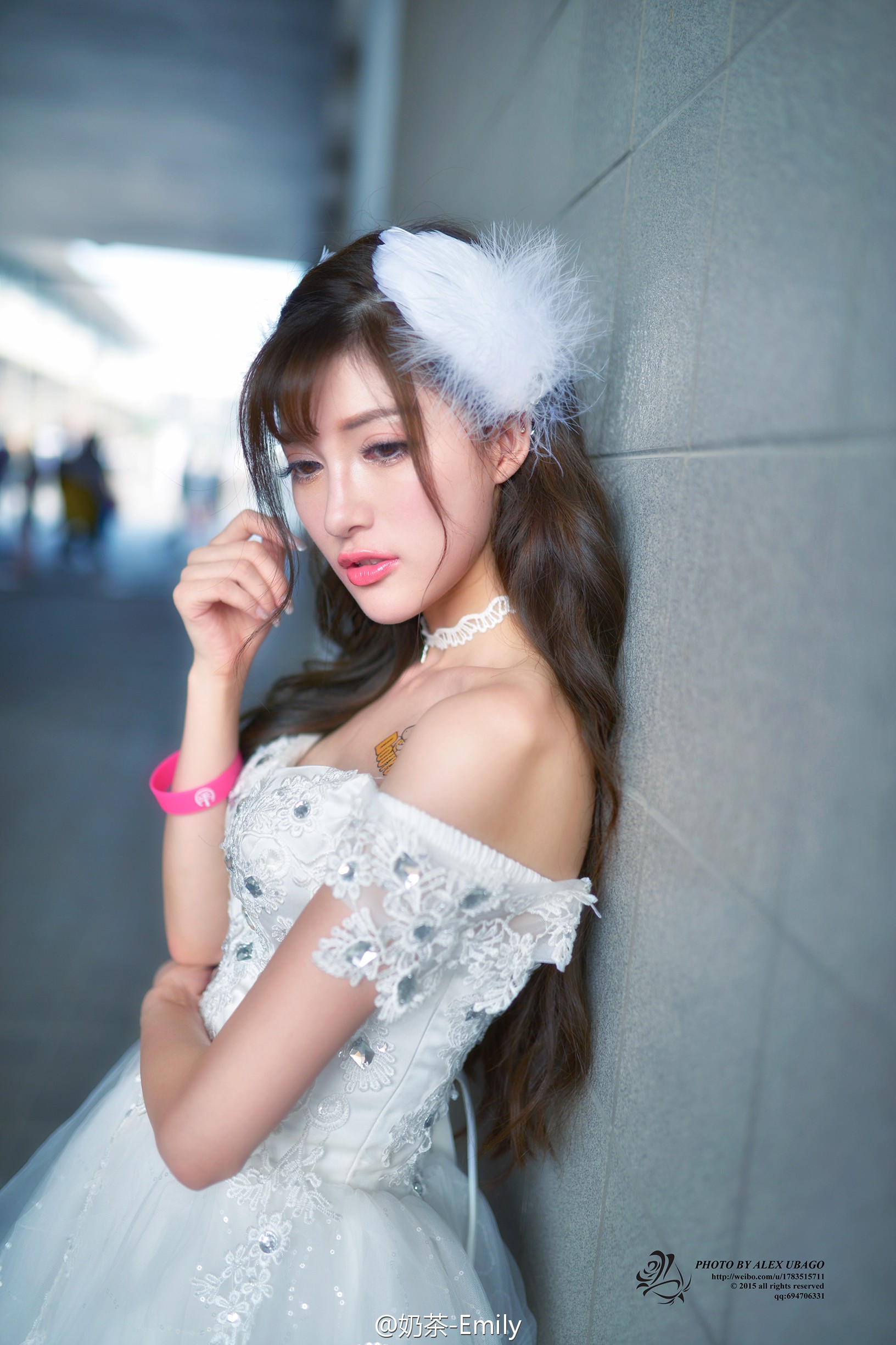 奶茶Emily 清新养眼外拍特辑