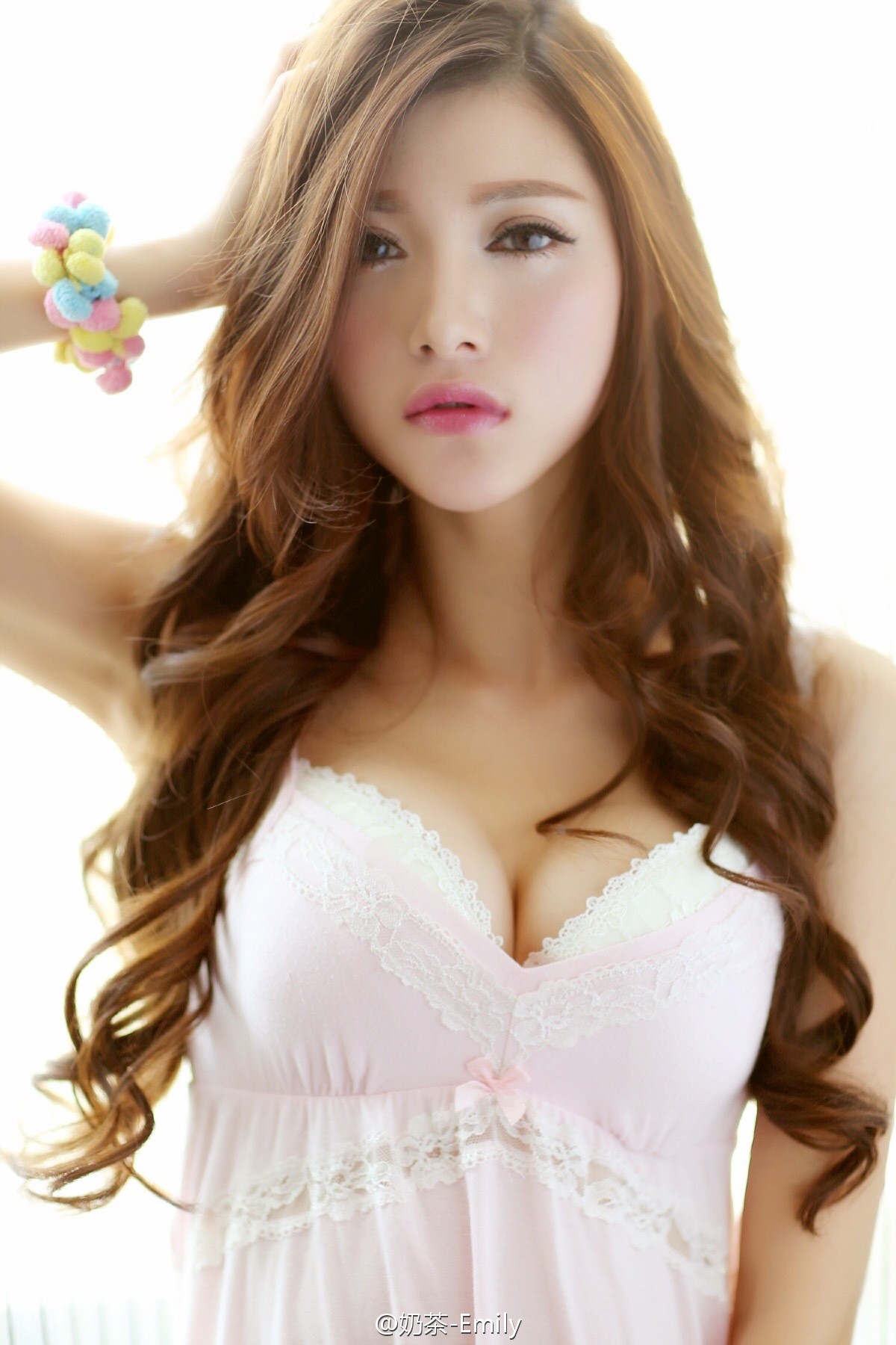 奶茶Emily 清新养眼外拍特辑