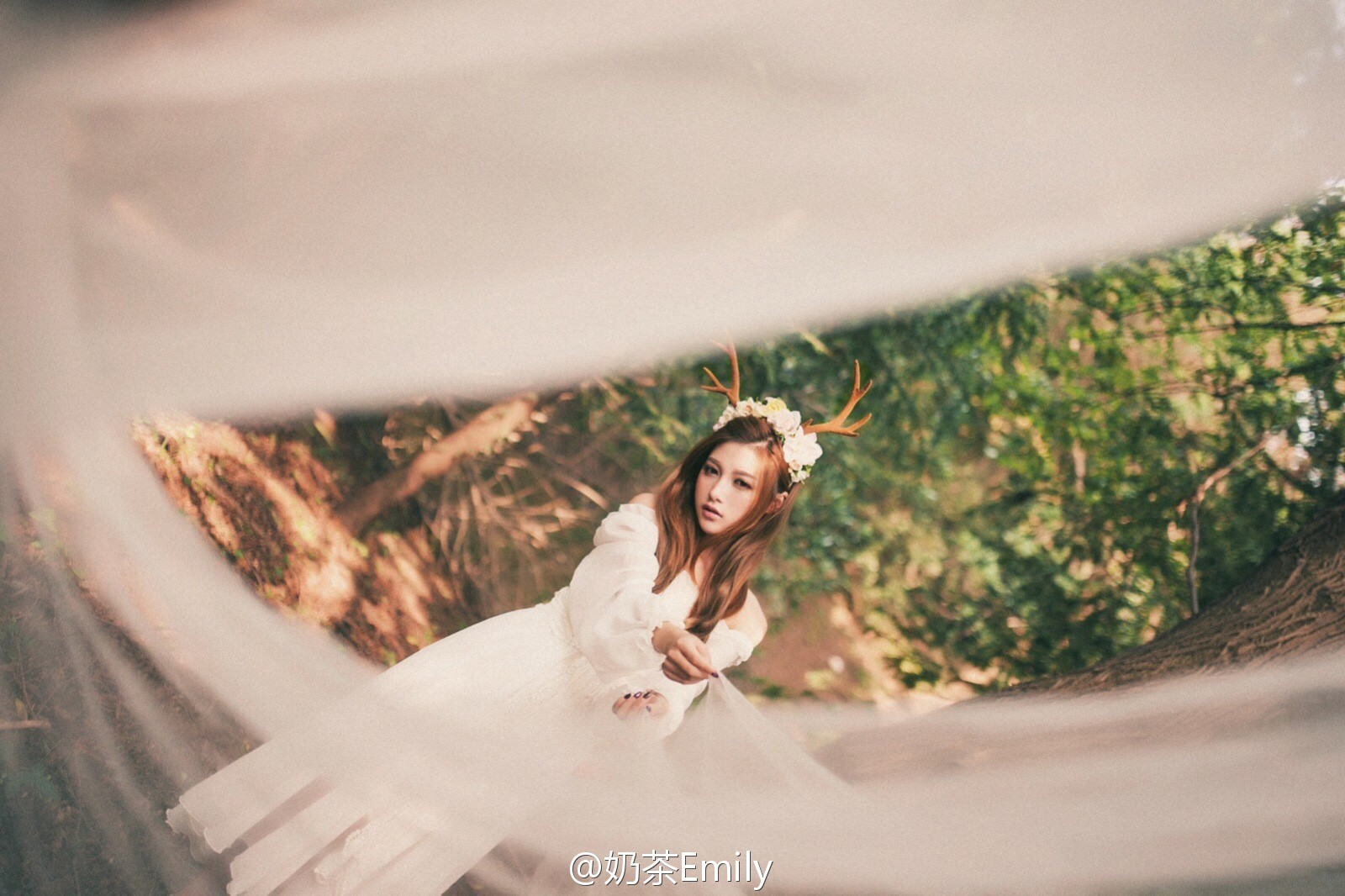 奶茶Emily 清新养眼外拍特辑