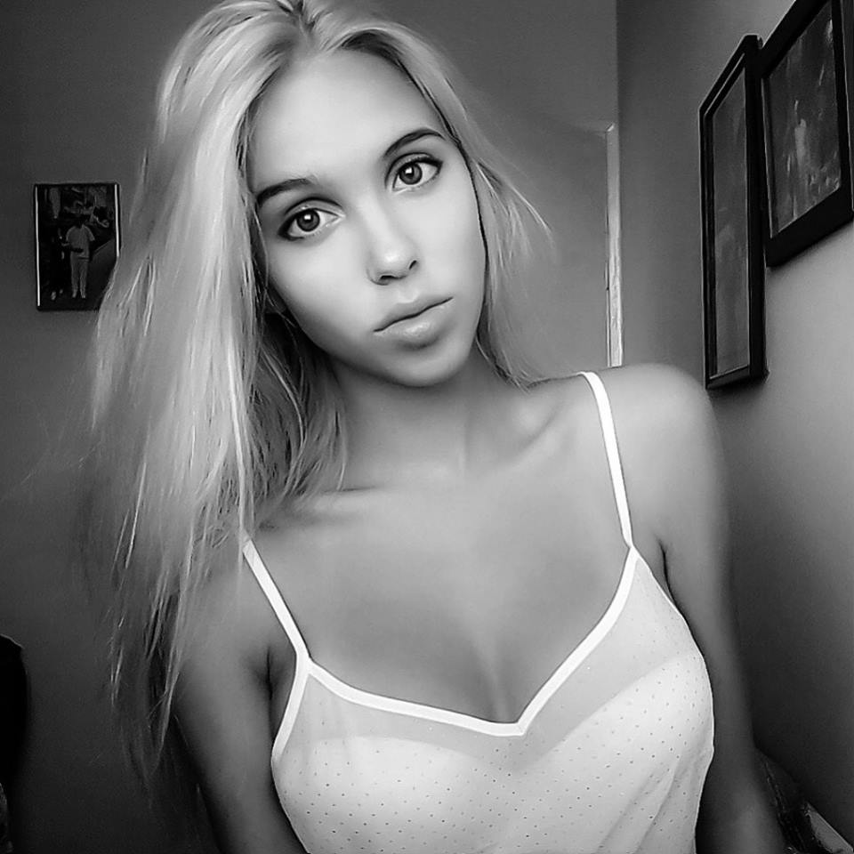 Maria Domark 超辣模特女兵比基尼私房照诱惑写真图