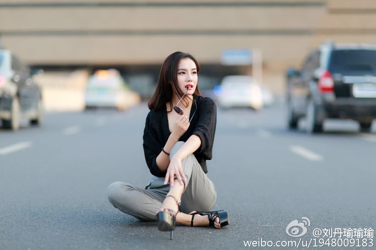 刘丹瑜 养眼御姐儿私房照诱惑写真图