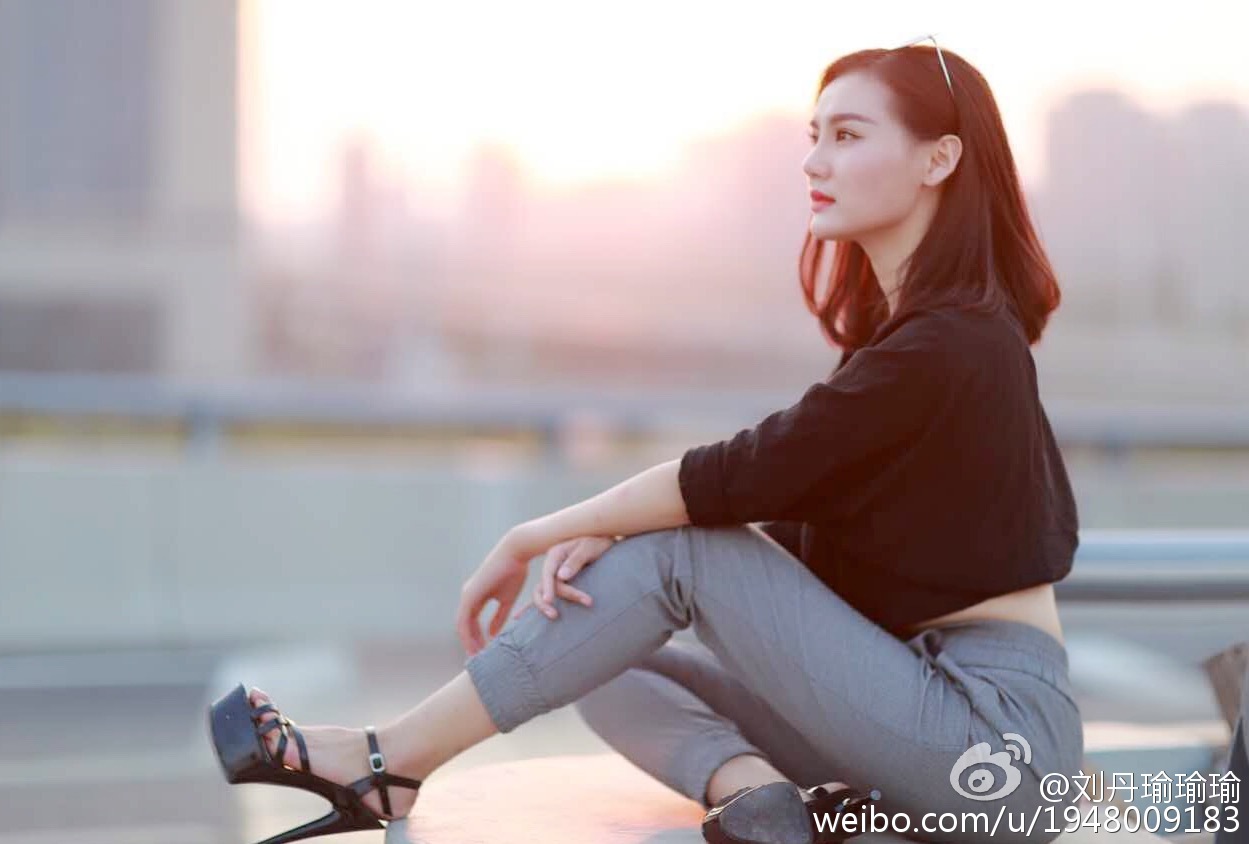 刘丹瑜 养眼御姐儿私房照诱惑写真图