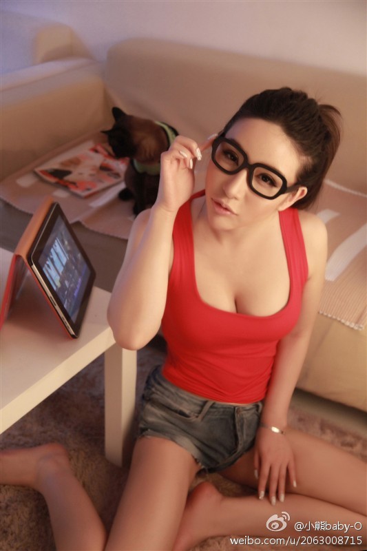 万千宠儿baby(小熊baby-O) 已删除的性感写真图