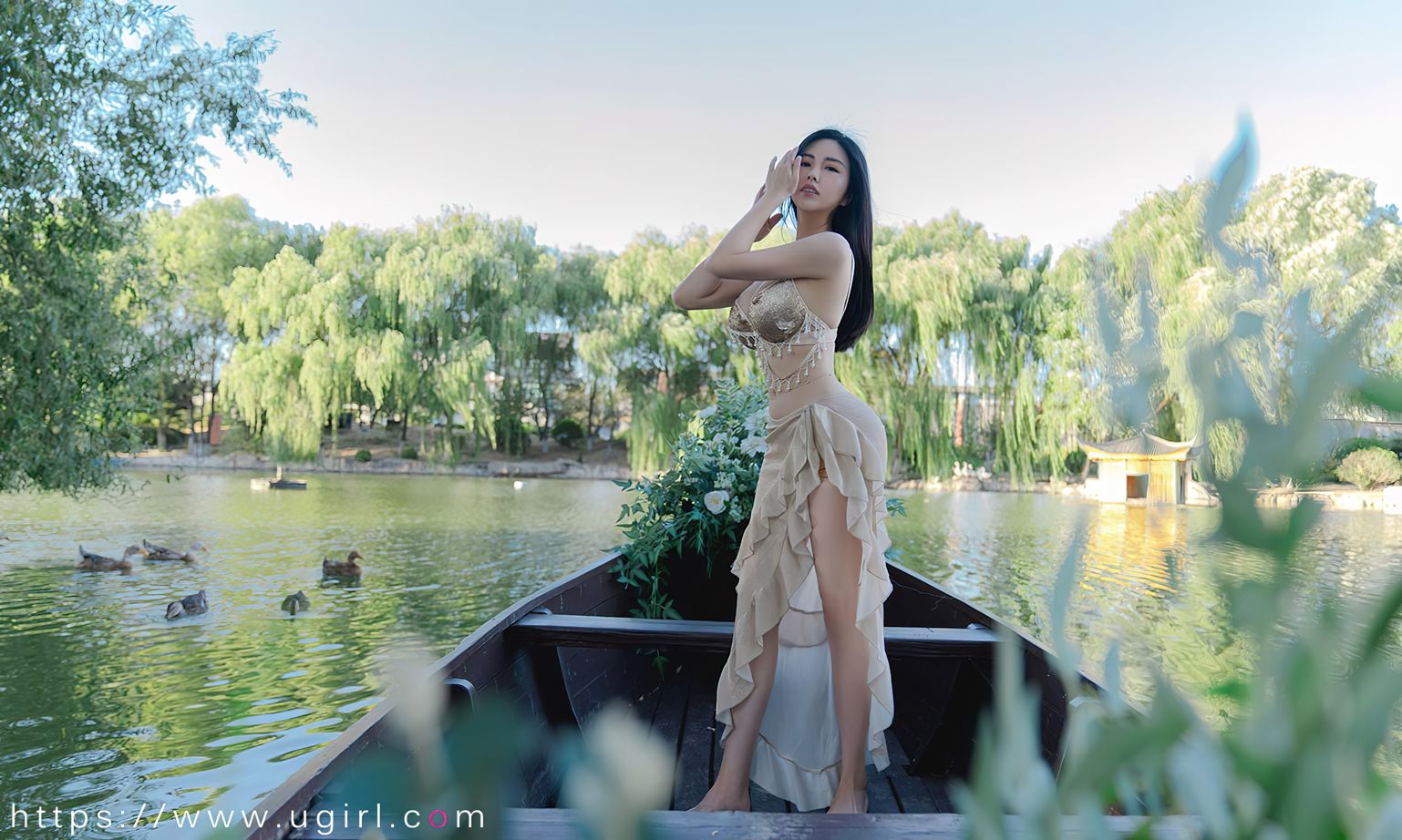 娜露执笔春生