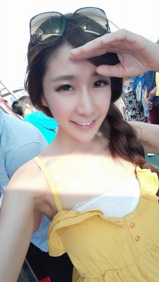 余施盈 天使面孔魔鬼身材