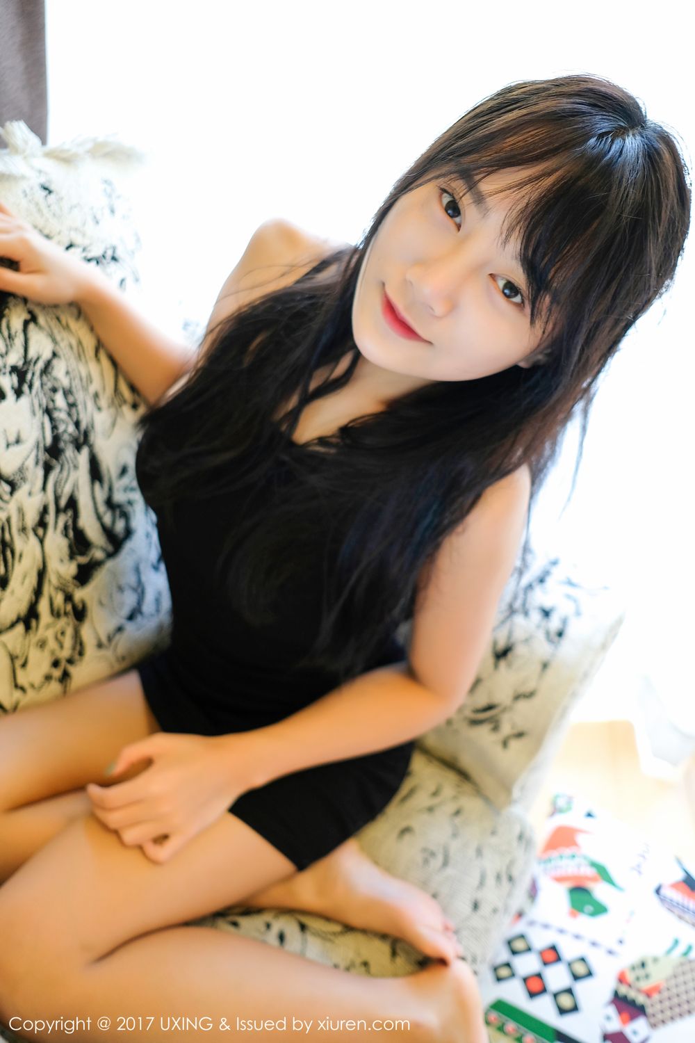 重庆妹子李猩一 长裙彰显火辣身材