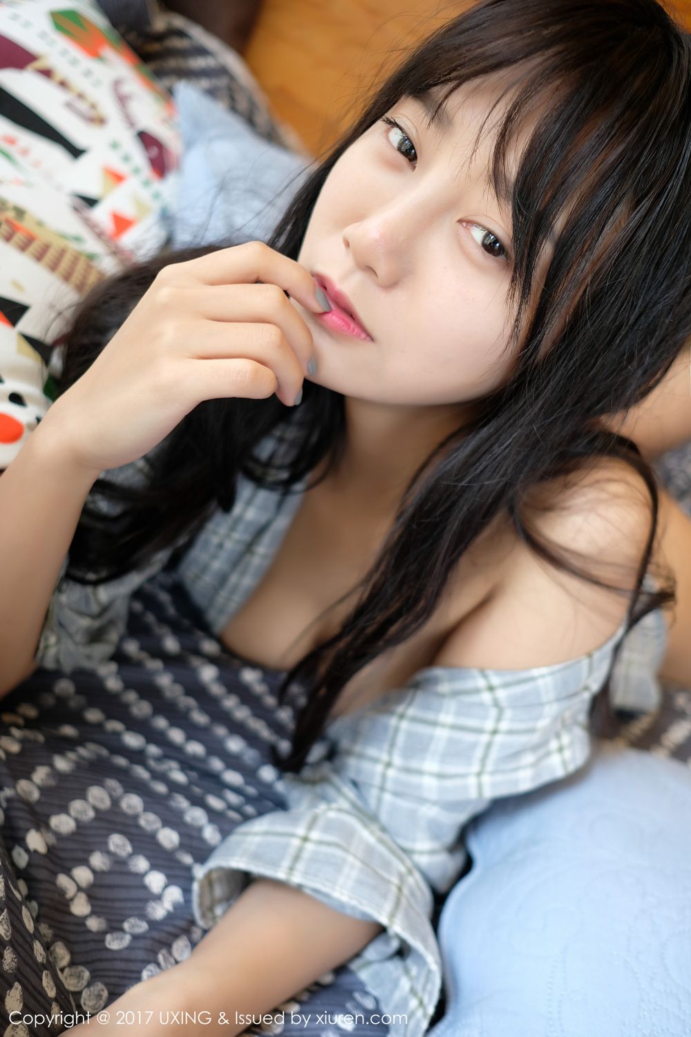 重庆妹子李猩一 长裙彰显火辣身材