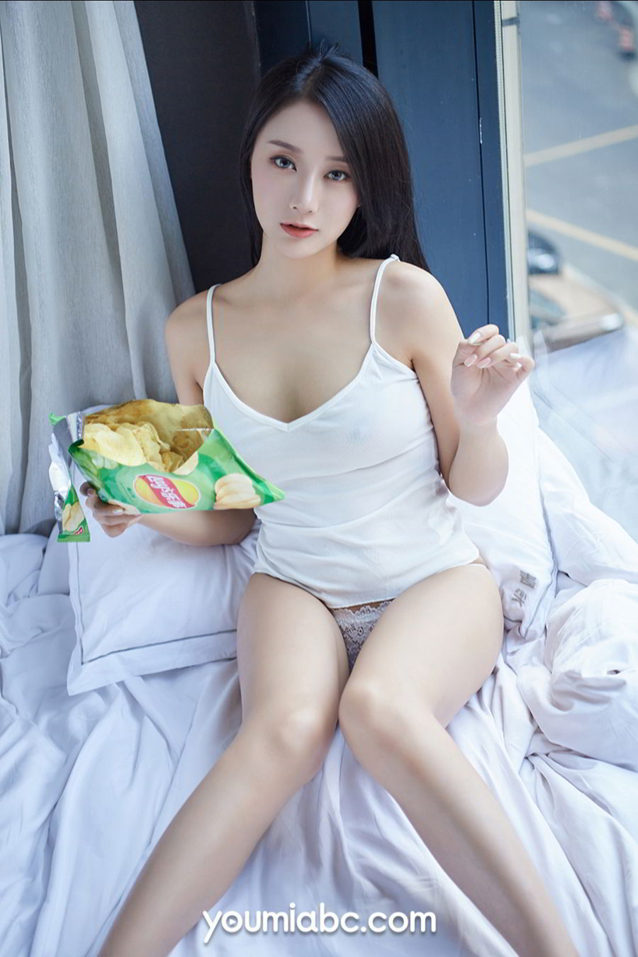 尤蜜Youmi 2019.12.01 何嘉颖 热辣宅女