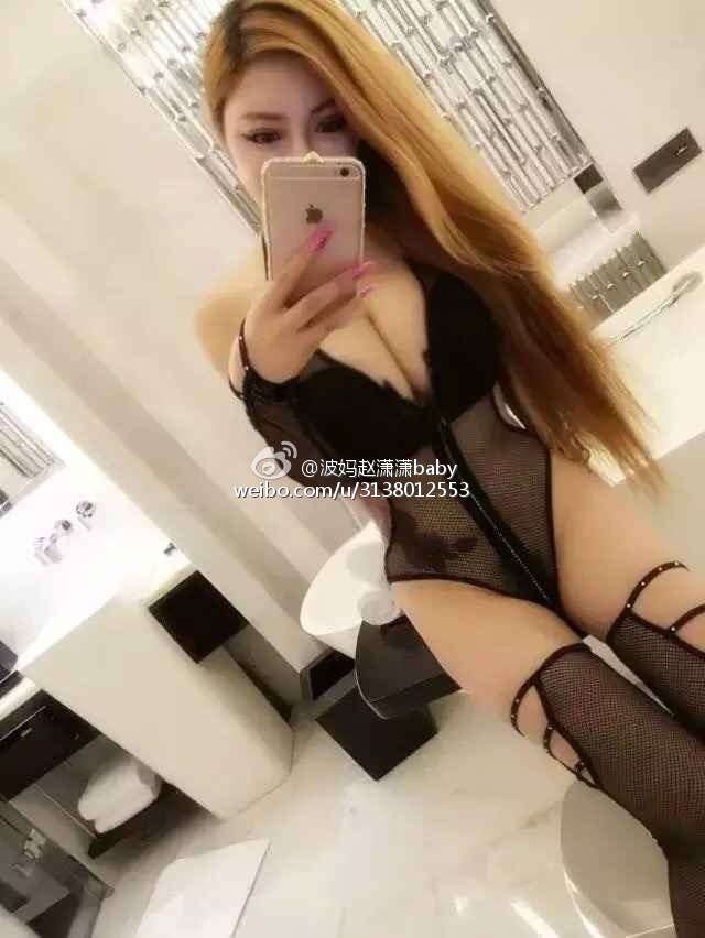 波妈赵潇潇 性感家居私房照诱惑写真图