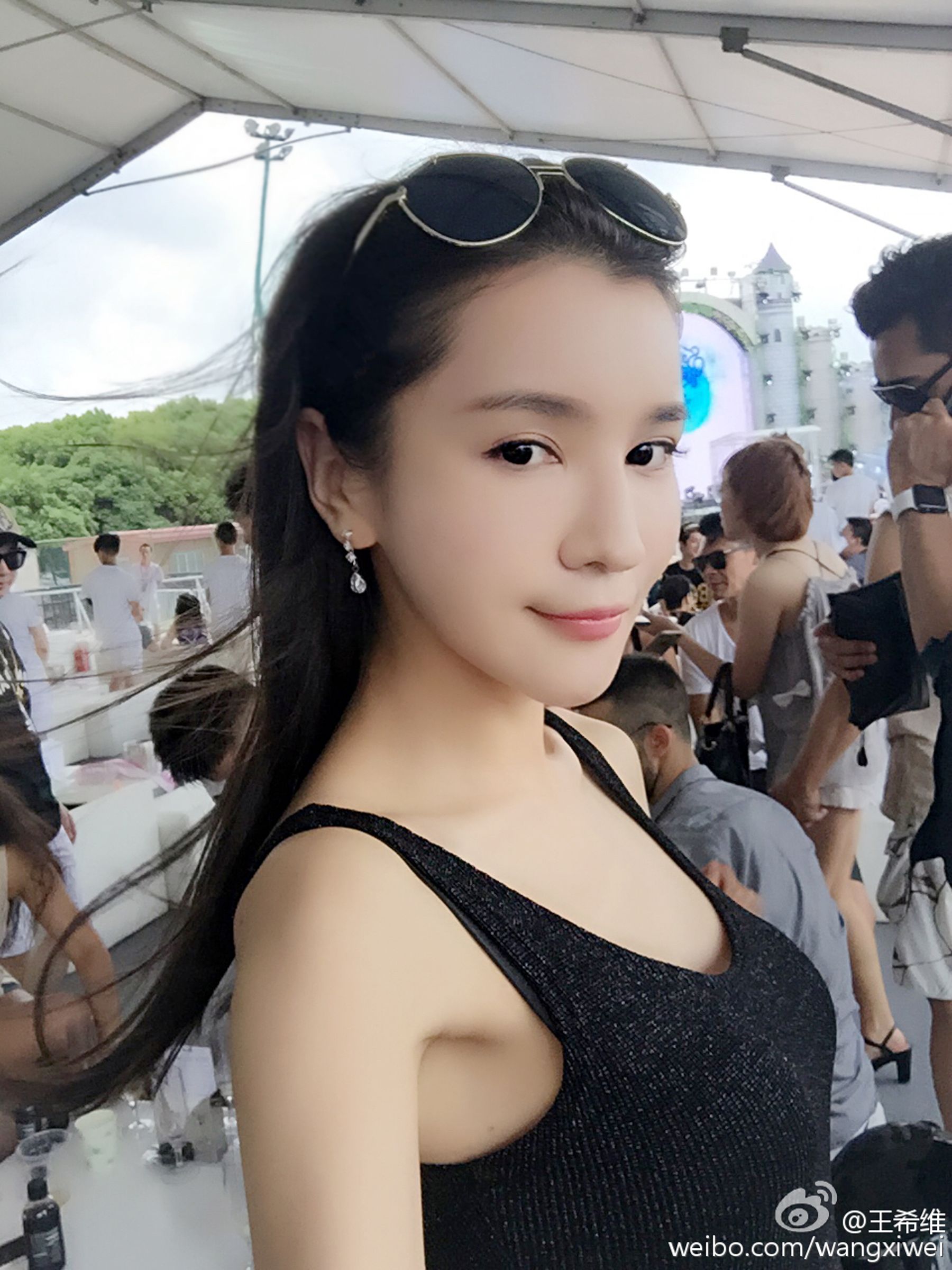 王希维 气质女神私房照诱惑写真图
