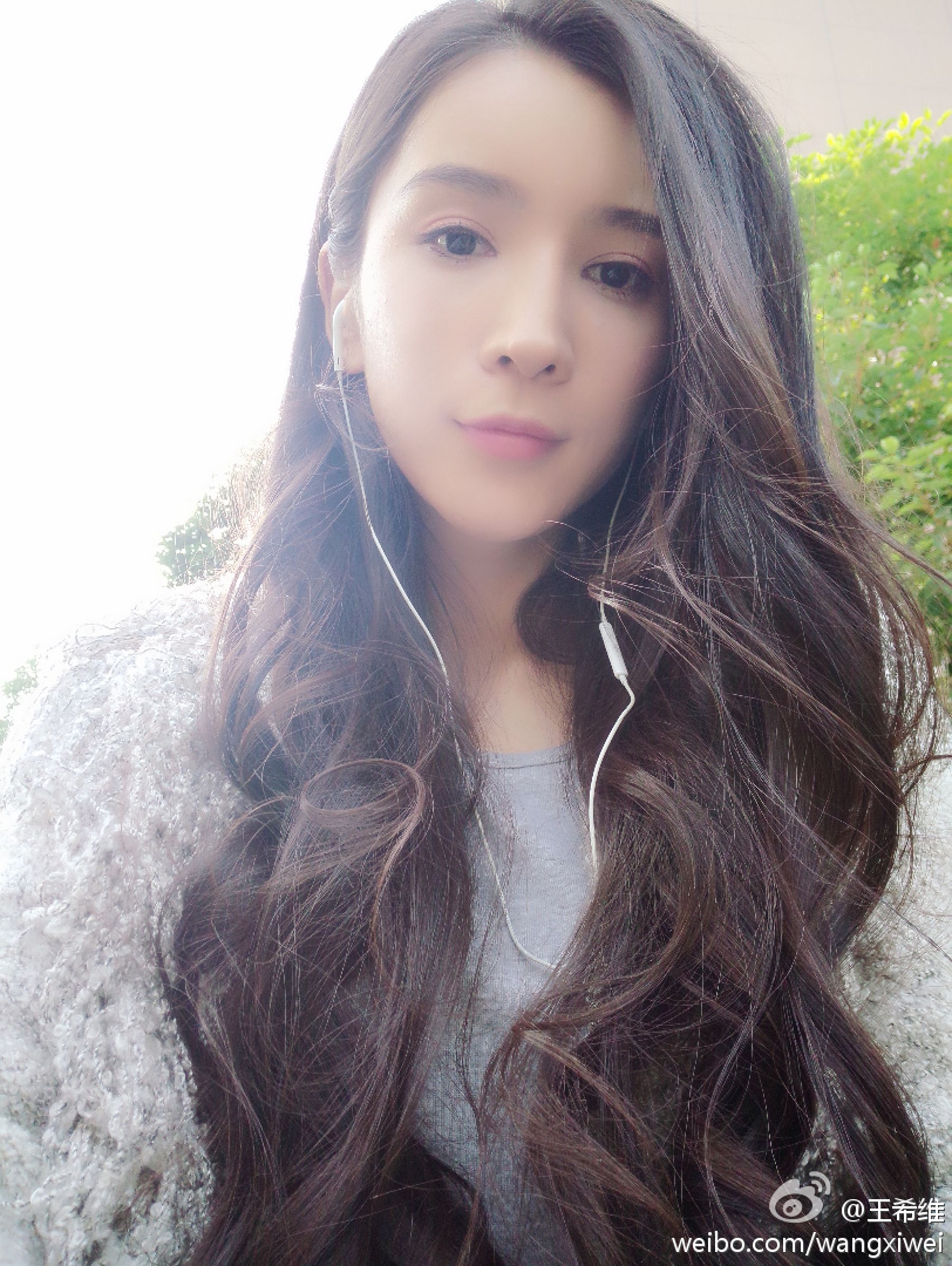 王希维 气质女神私房照诱惑写真图