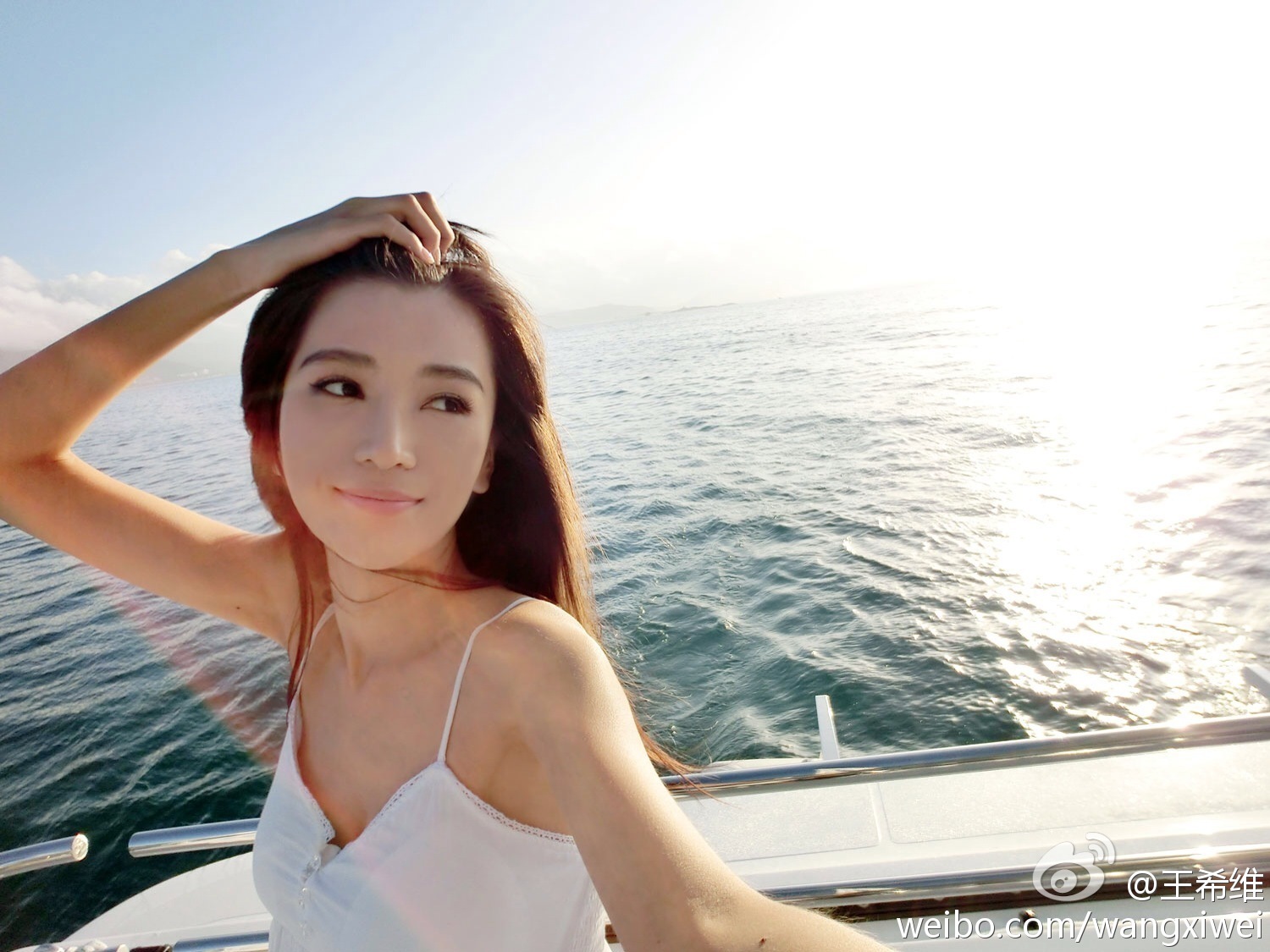 王希维 气质女神私房照诱惑写真图