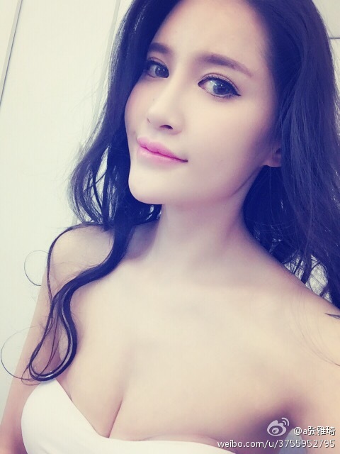 张雅琦 微博私房性感写真图