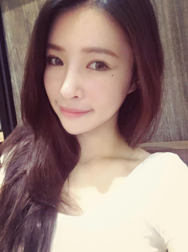 Vina Li 护理系正妹私房照诱惑写真图