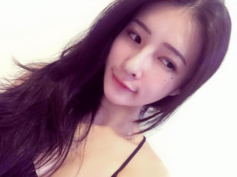 Vina Li 护理系正妹私房照诱惑写真图
