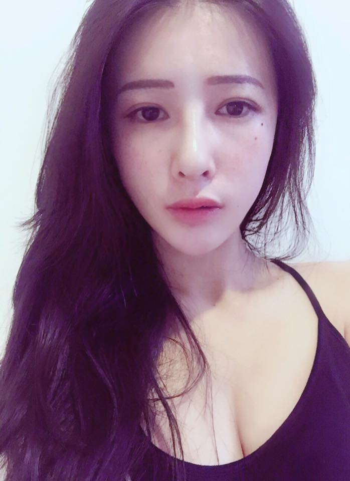Vina Li 护理系正妹私房照诱惑写真图