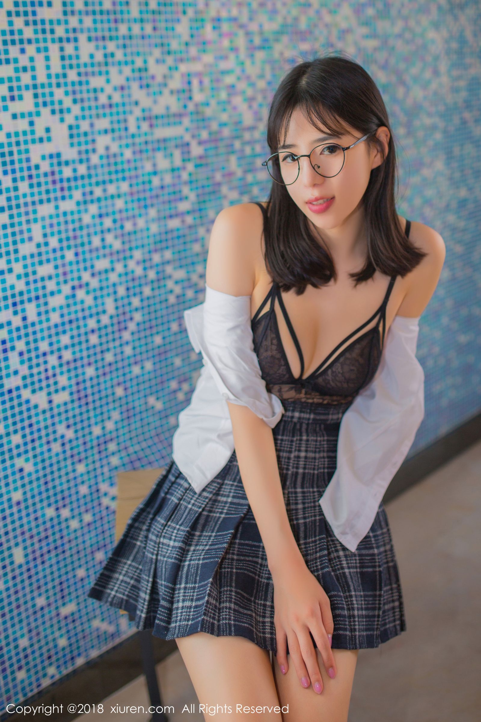 最佳女友艾栗栗 学生制服清新外拍