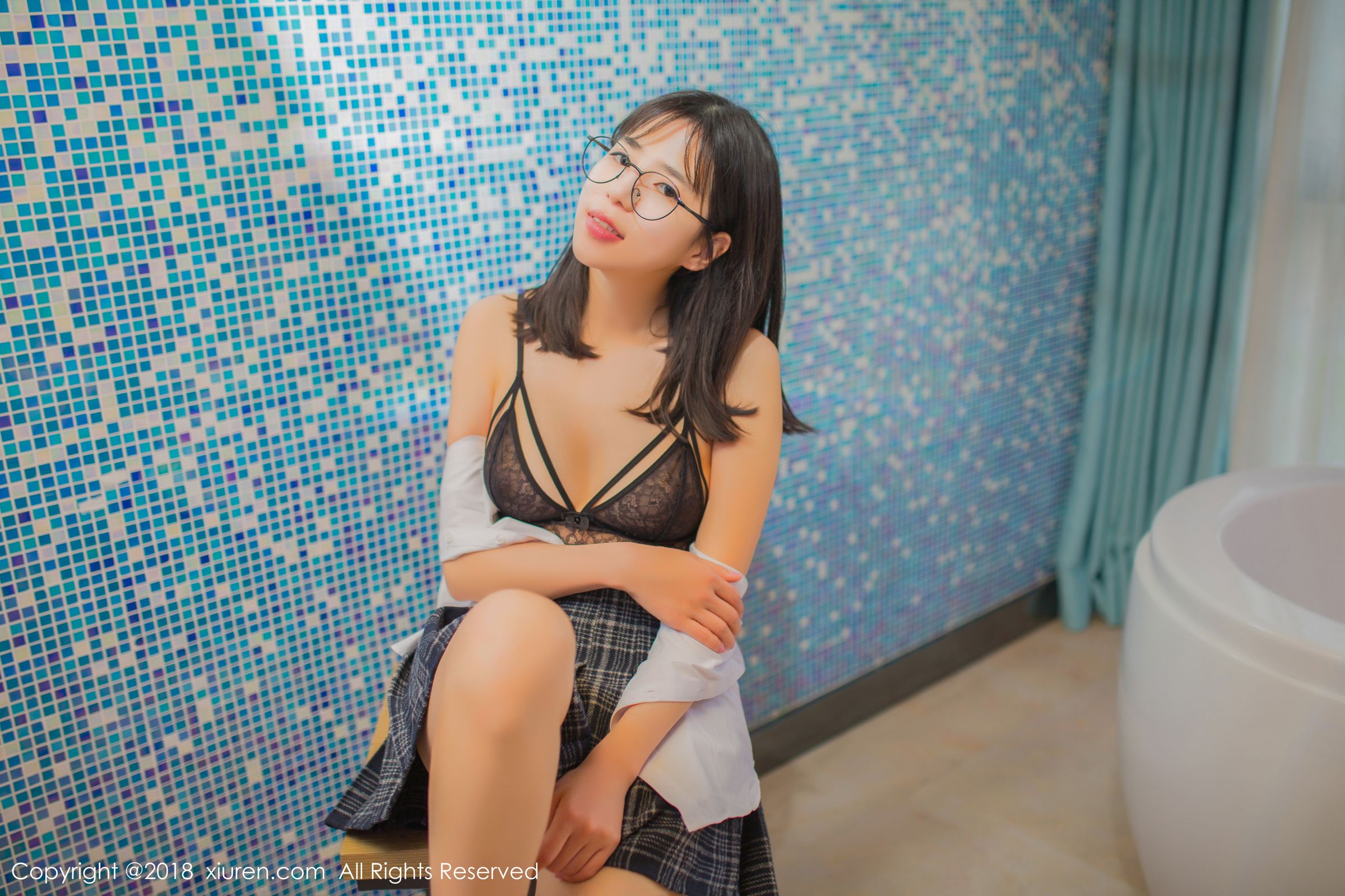 最佳女友艾栗栗 学生制服清新外拍